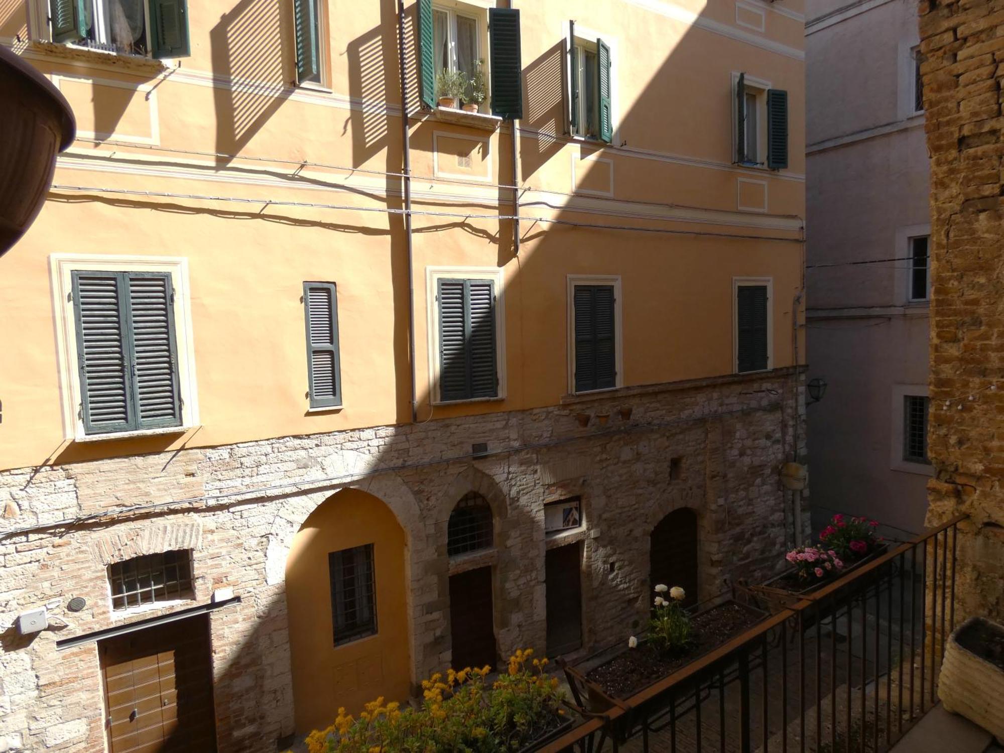 Via Vincioli - La Terrazza Nel Cuore Di Perugia Dış mekan fotoğraf